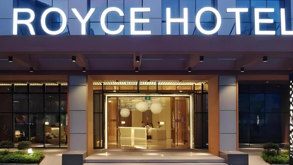 Royce Hotel Σενζέν Εξωτερικό φωτογραφία