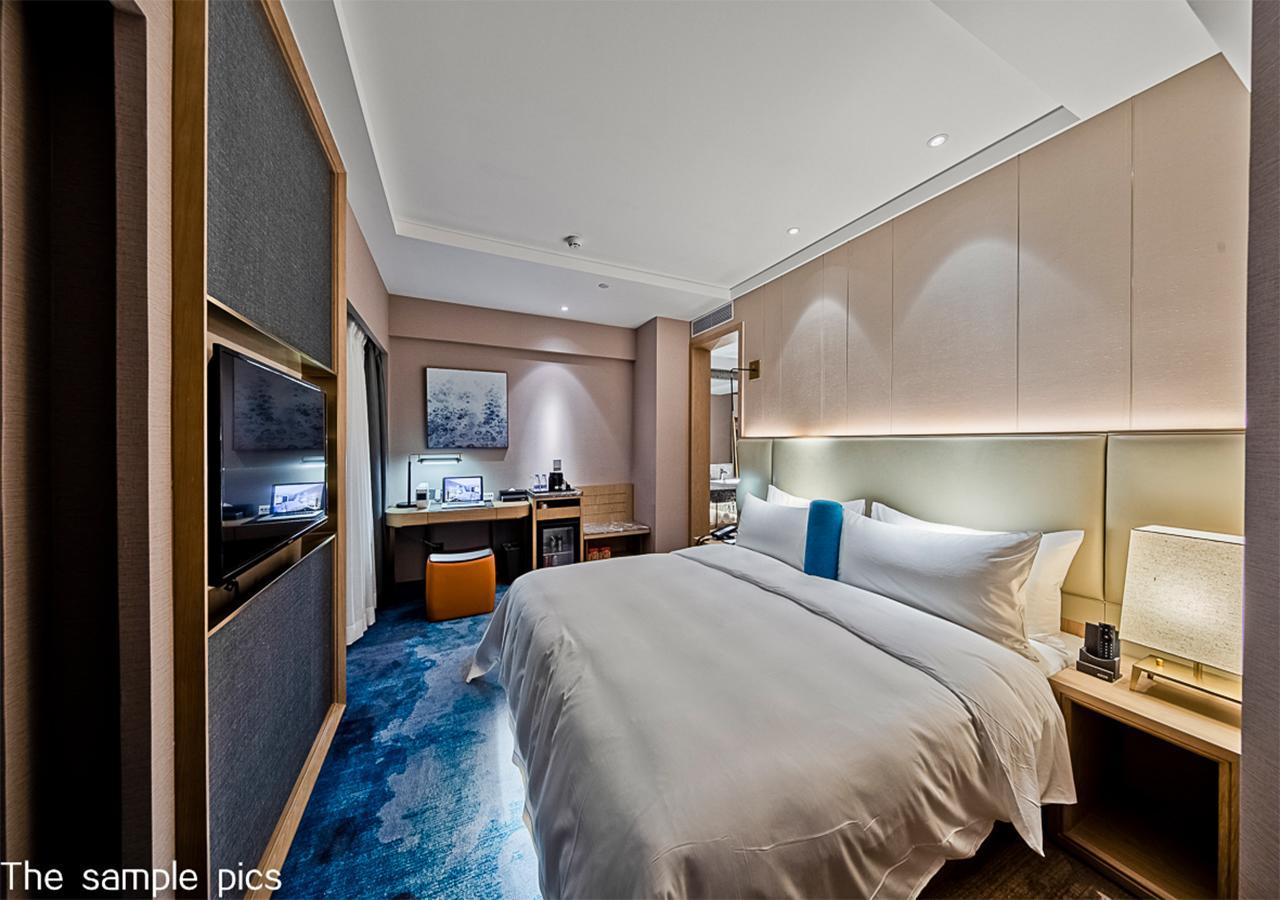 Royce Hotel Σενζέν Εξωτερικό φωτογραφία